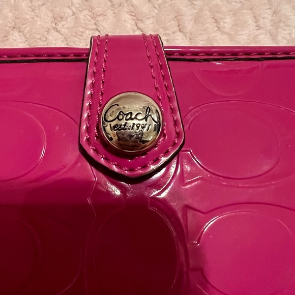 SOLD Coach Rectangular Fuchsia Wallet - Picture 2 of 11